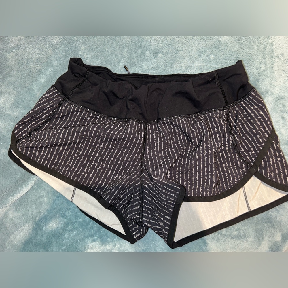 Lululemon 2.5” Speed Up Low Rise Shorts